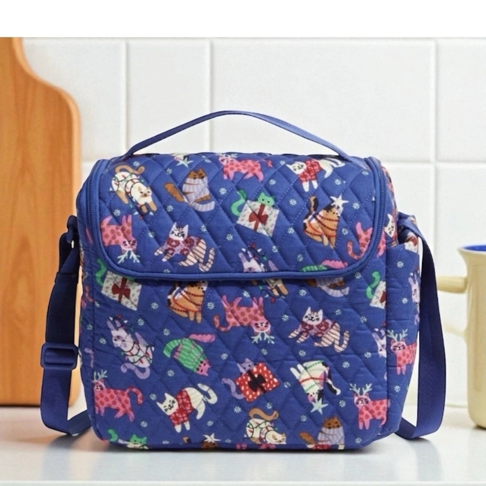 NEW Vera Bradley Christmas Cat Pattern Lunchbag Crossbody
